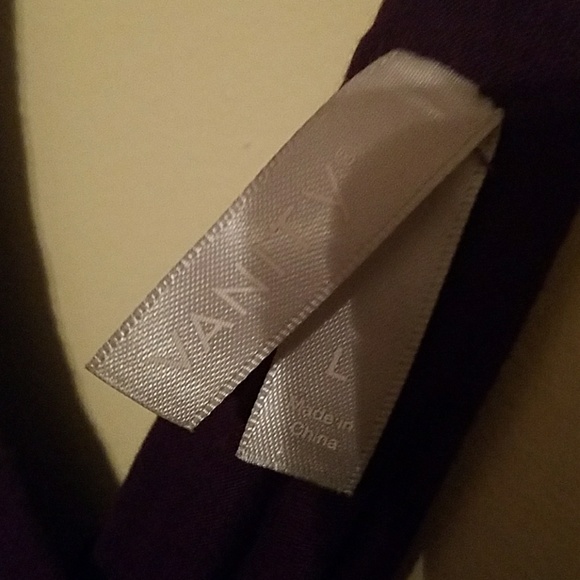 Top - Picture 2 of 3